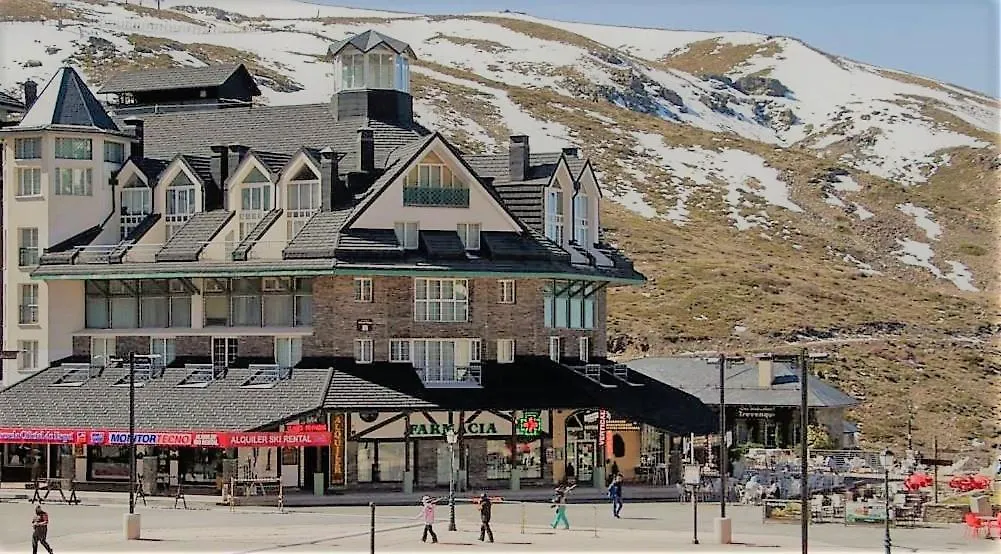 Todosierranevada Zona Baja -Plaza Principal-Junto A Los Telecabinas Sierra Nevada